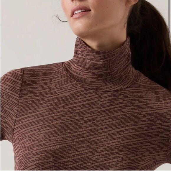 ATHLETA Flurry Seamless Turtleneck NEW with tags Size XS Wren Rustic Beige - Picture 3 of 16